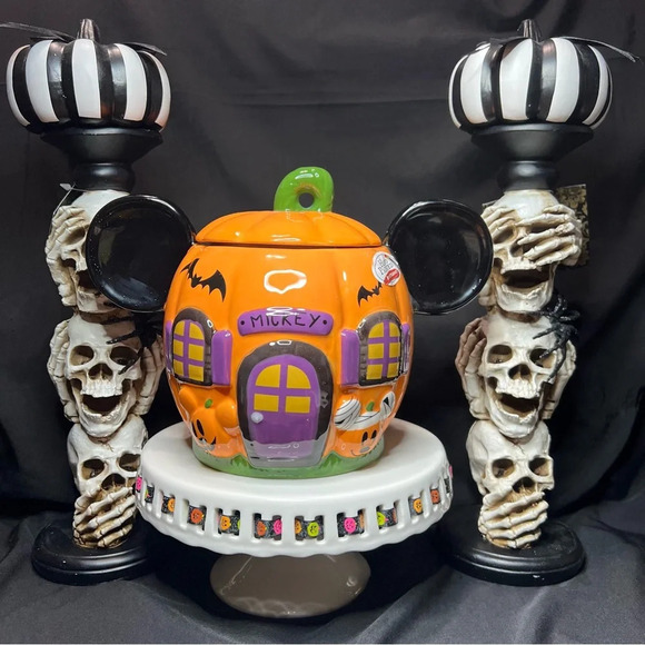 2024 Disney Mickey Mouse Halloween XL Spooky Ceramic Pumpkin Cookie Jar - Picture 1 of 15